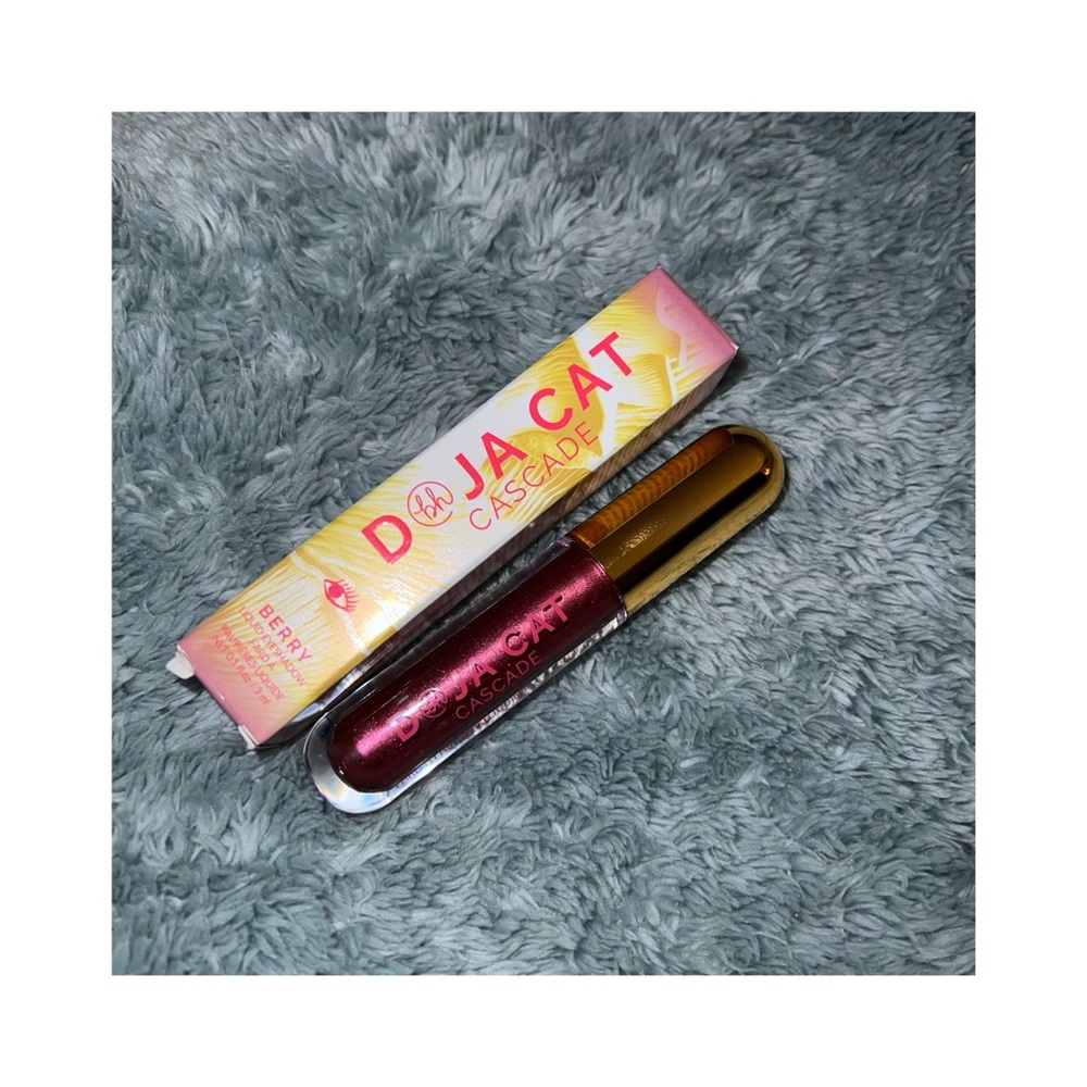 BH Cosmetics x Doja Cat Liquid Eyeshadow